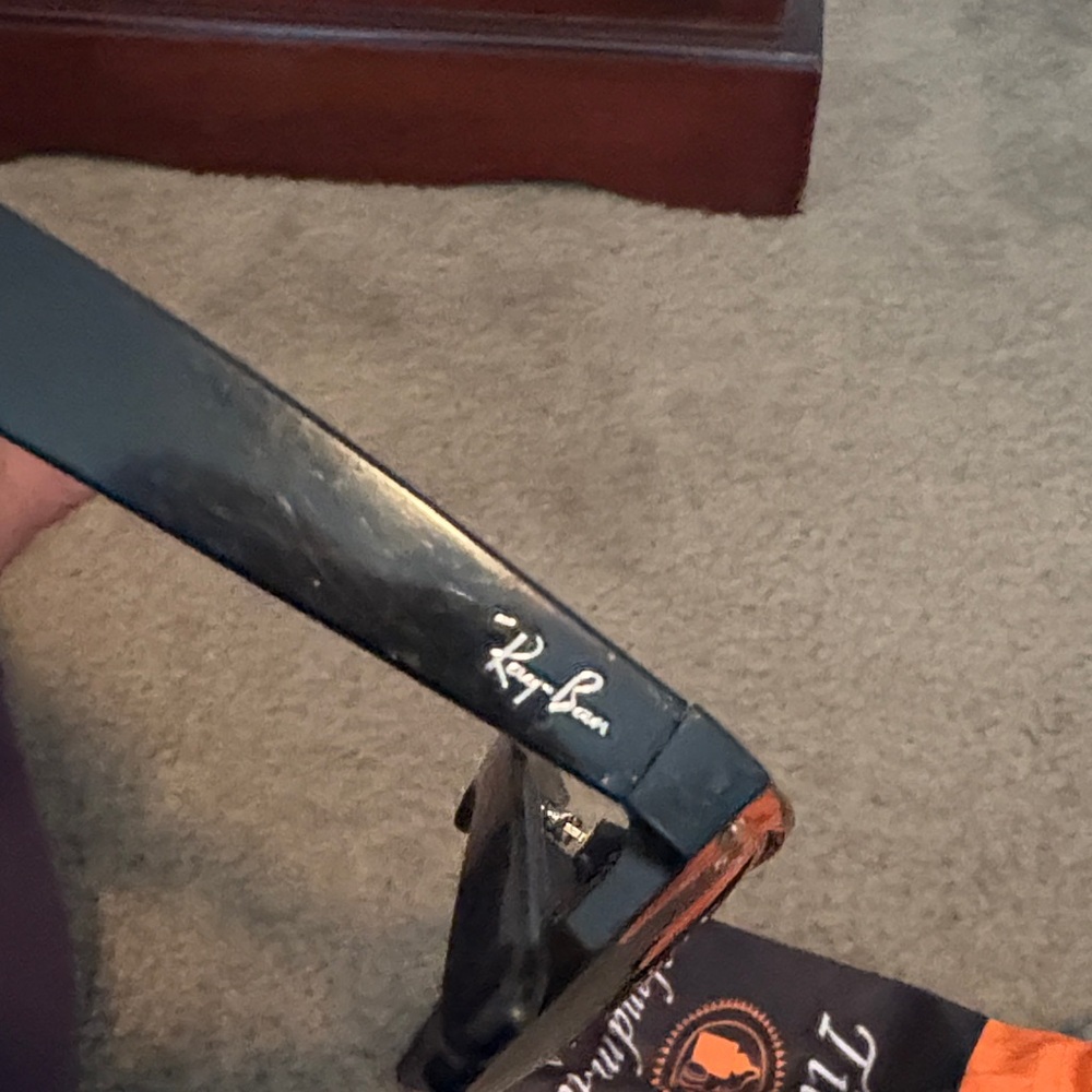 Ray-Ban Classic Black Shades-Well Loved Need Refurbishment - Picture 3 of 5